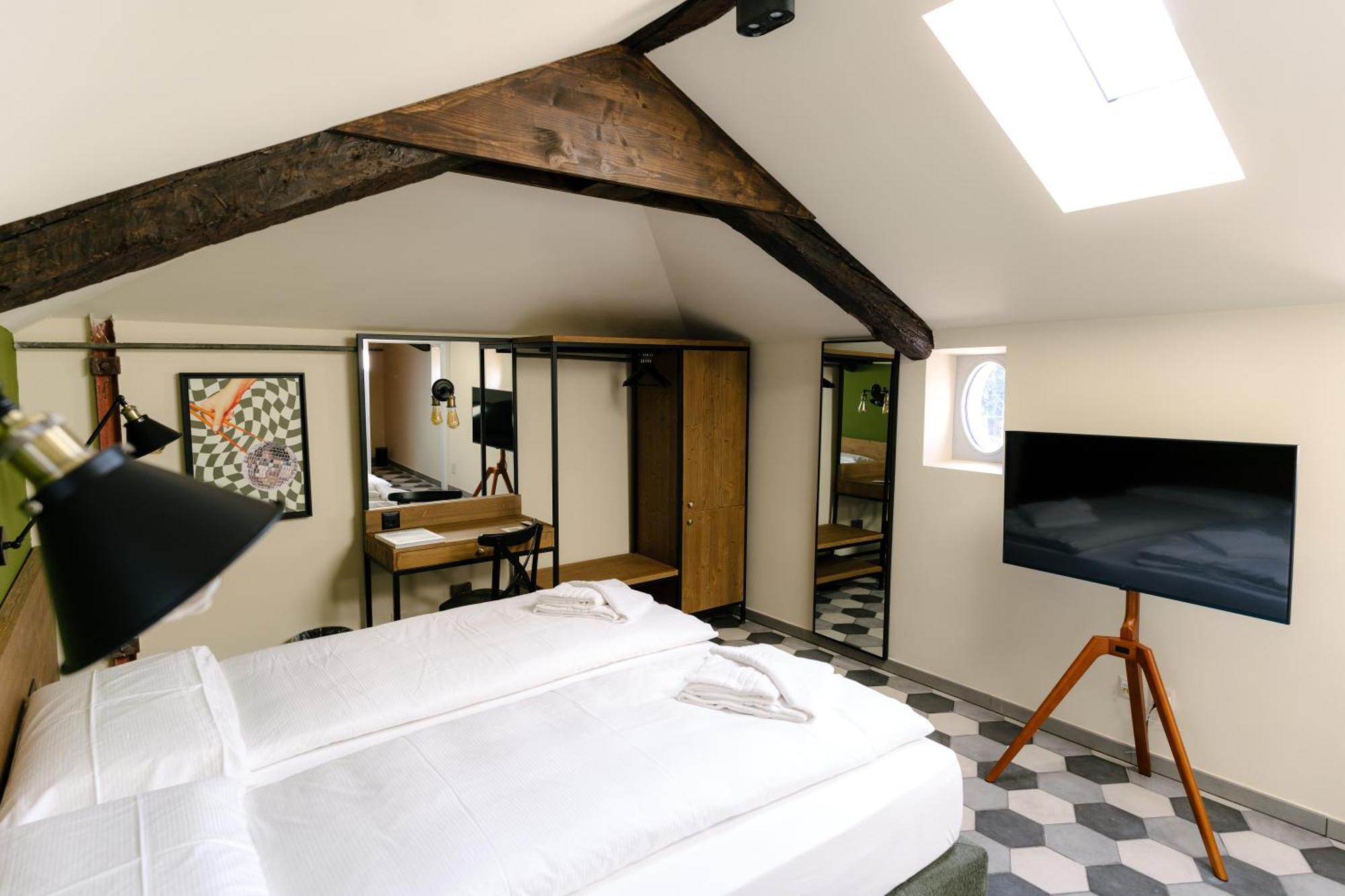 Seven Town House Boutique Hotel Локарно Екстер'єр фото