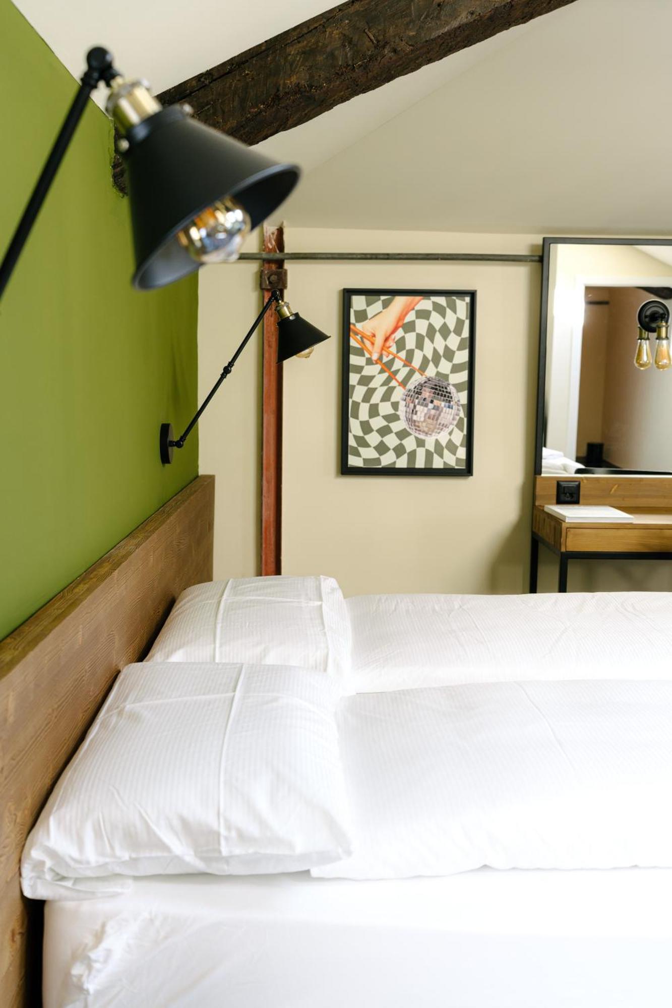 Seven Town House Boutique Hotel Локарно Екстер'єр фото