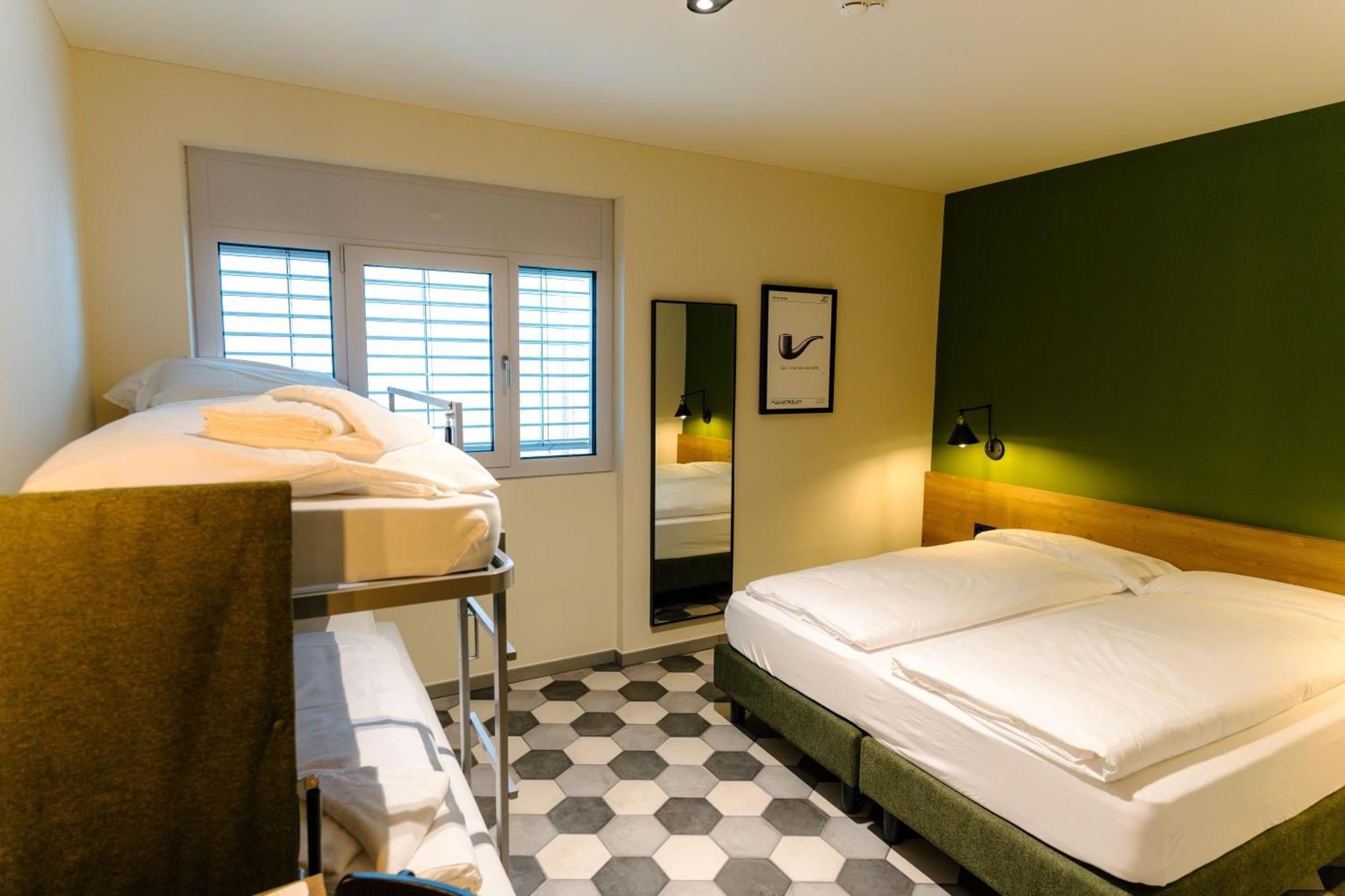 Seven Town House Boutique Hotel Локарно Екстер'єр фото