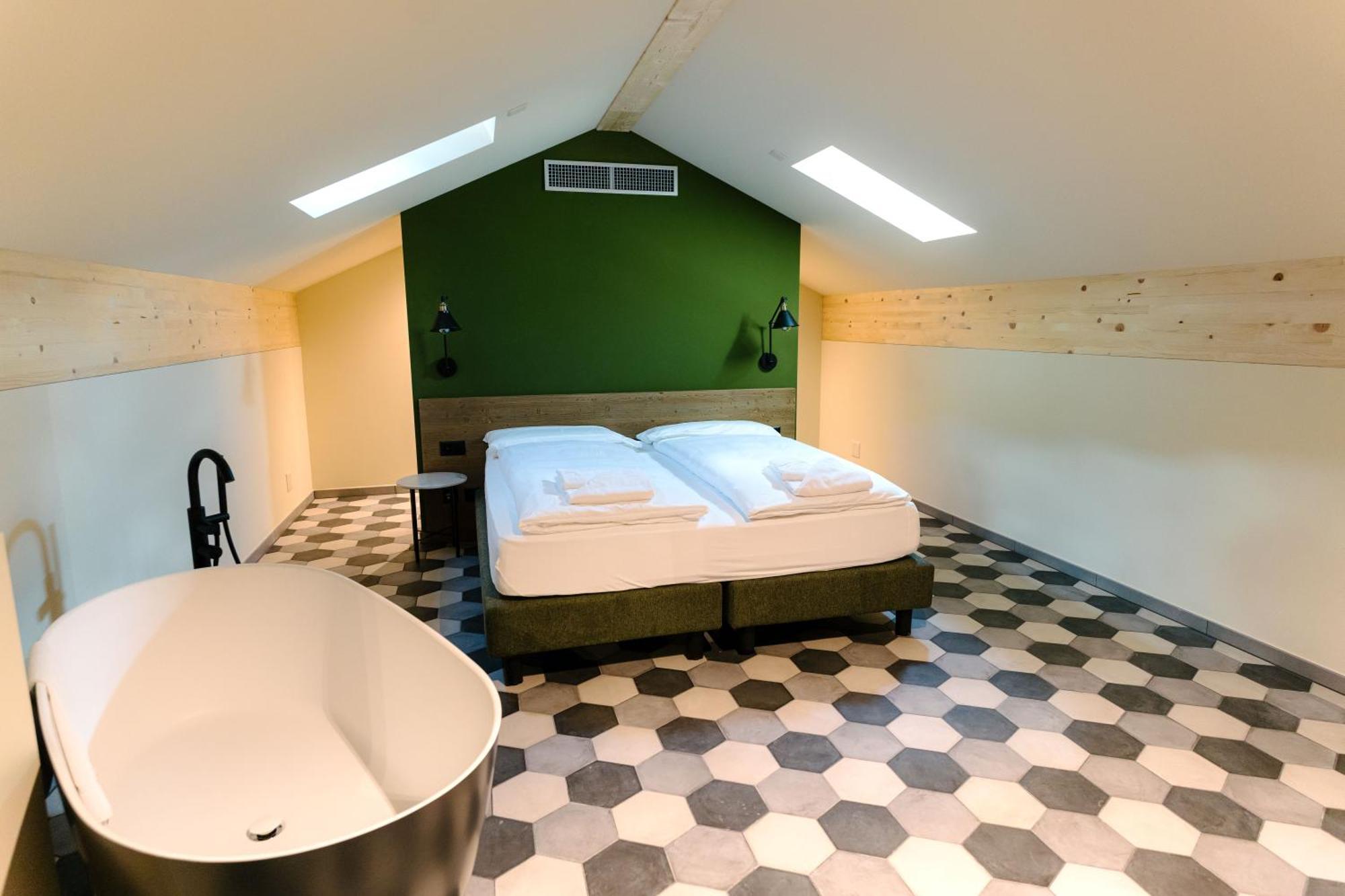 Seven Town House Boutique Hotel Локарно Екстер'єр фото