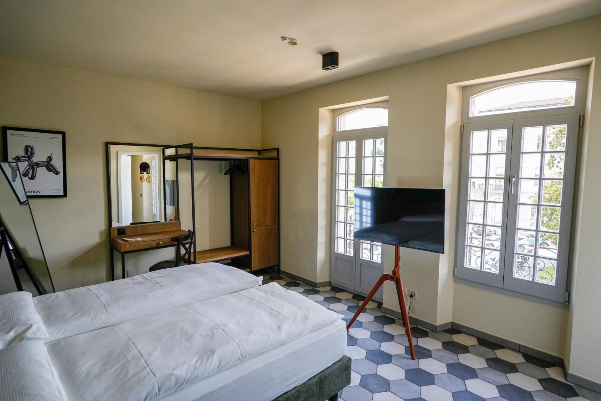 Seven Town House Boutique Hotel Локарно Екстер'єр фото
