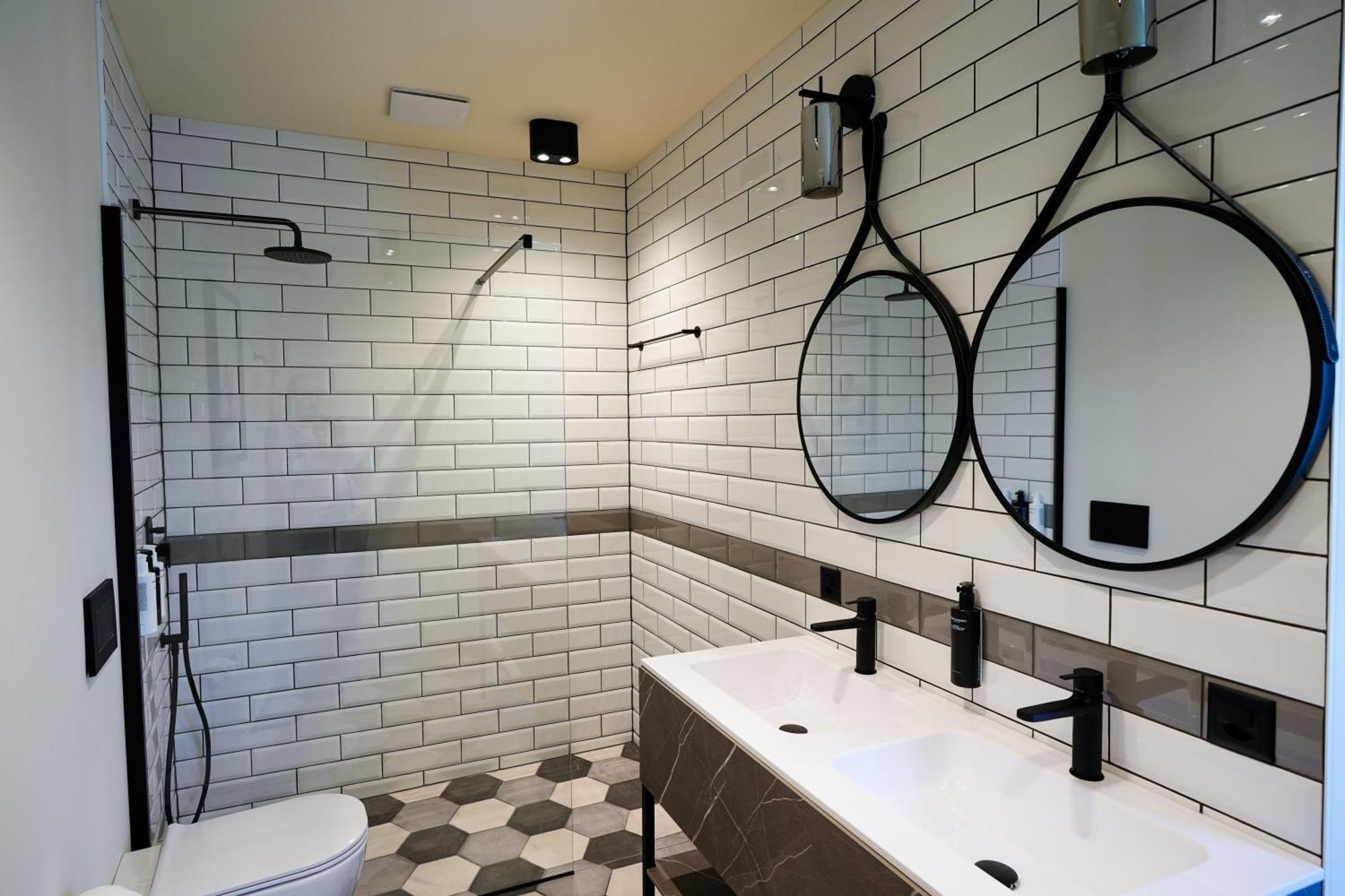 Seven Town House Boutique Hotel Локарно Екстер'єр фото